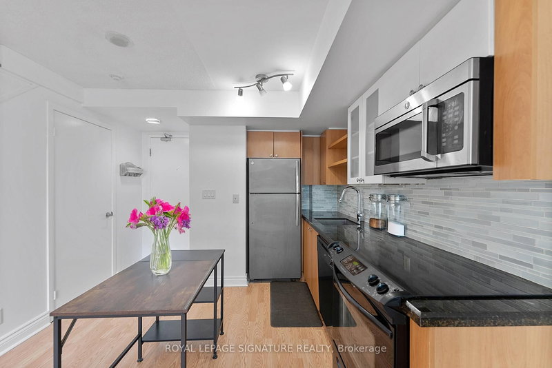 831 - 600 Fleet St, Toronto, M5V 1B7 | Image 3