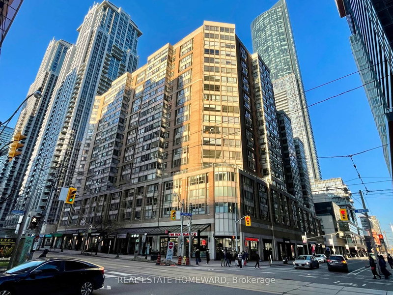 home for lease on 812-711 Bay Street