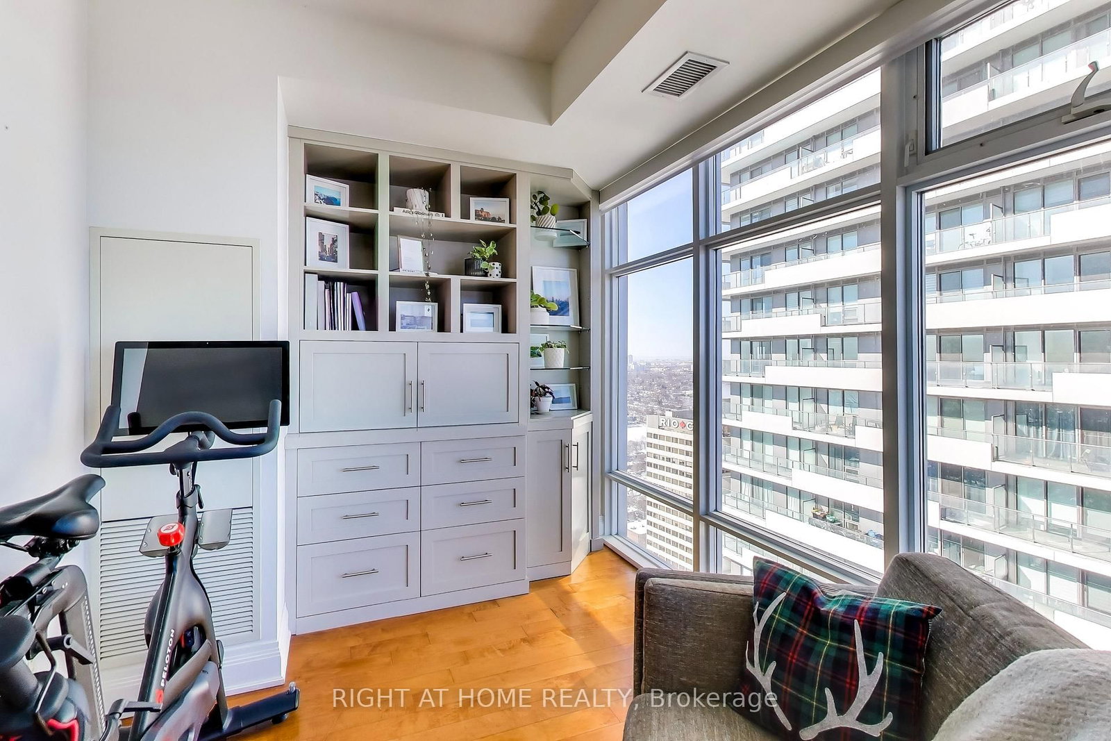 Condo for sale at 4409-2191 Yonge Street, Toronto, Ontario, M4S 3H8 - Mount Pleasant West - MLS: C12862542