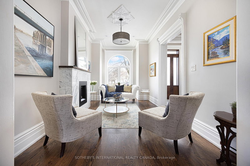 54 Stanley Terr, Toronto, M6J 2R4 | Image 3