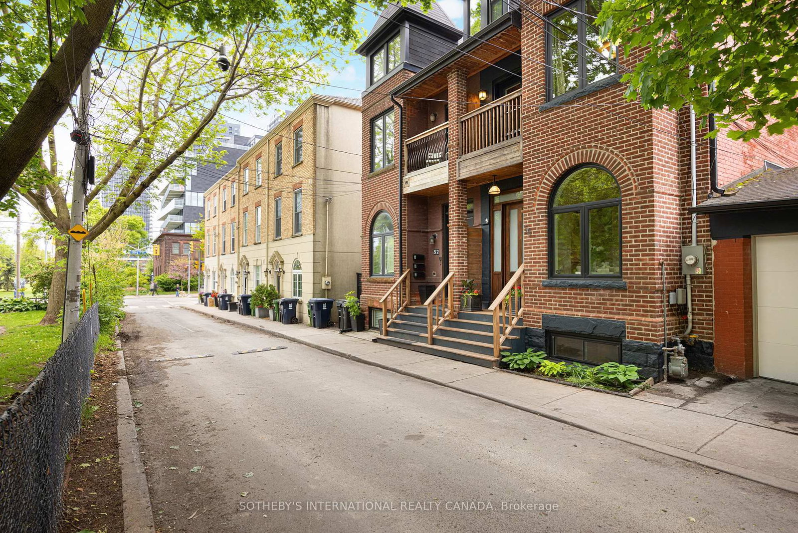 Semi-Detached House for sale at 54 Stanley Terrace, Toronto, Ontario, M6J 2R4 - Niagara - MLS: C12862766