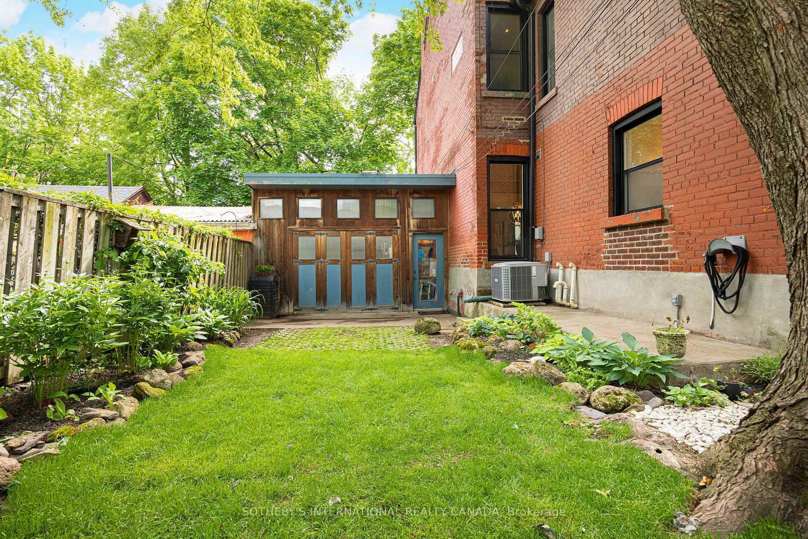 Semi-Detached House for sale at 54 Stanley Terrace, Toronto, Ontario, M6J 2R4 - Niagara - MLS: C12862766