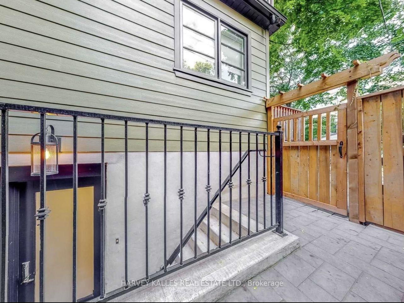 10 Duggan Avenue, Unit Lower - Photo 2