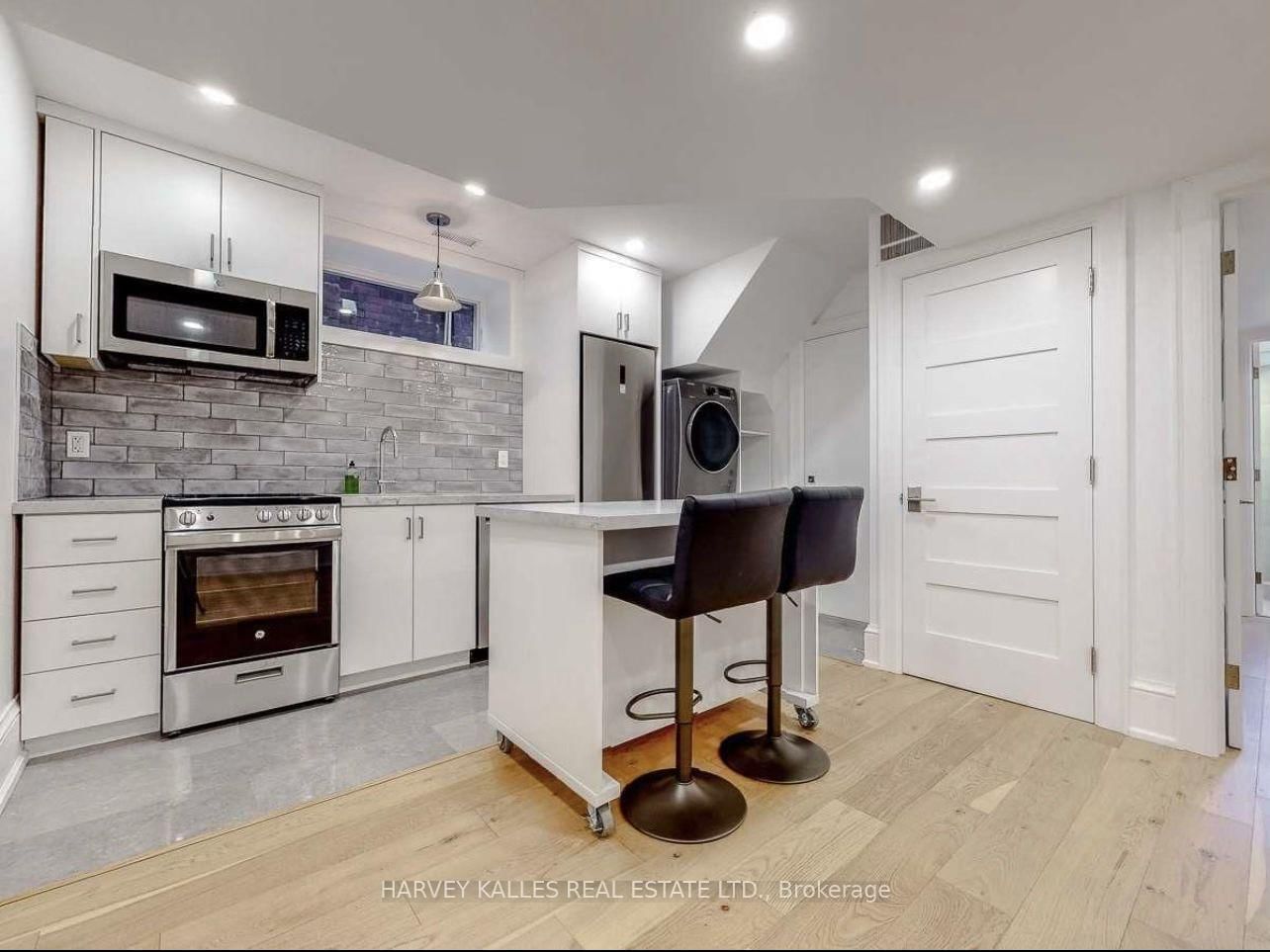 10 Duggan Avenue, Unit Lower - Photo 5