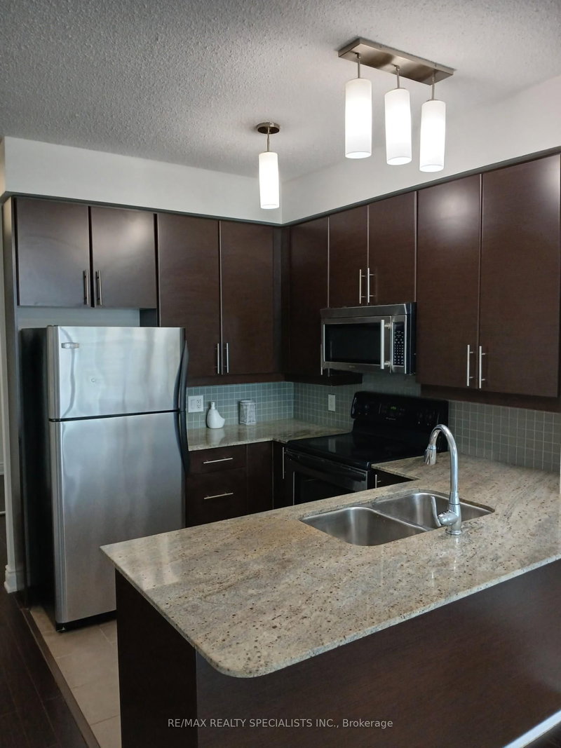 1611 - 18 Harbour St, Toronto, M5J 2Z6 | Image 3