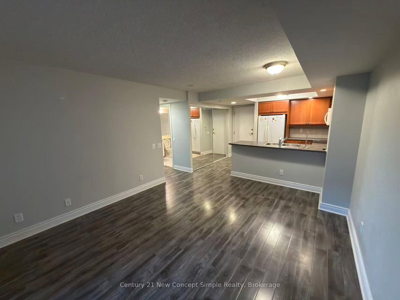 home for lease on 817-15 Northtown Way