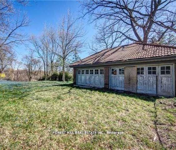 132 Blythwood Road • Toronto, ON photo 13
