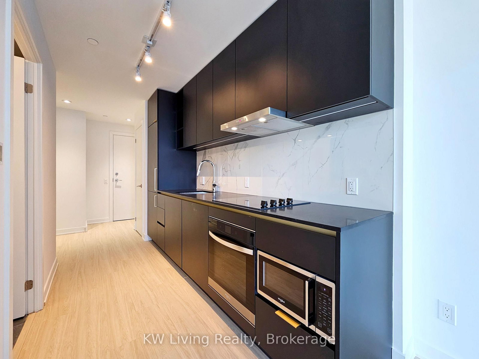 8 Wellesley Street W, Unit 3208 - Photo 10