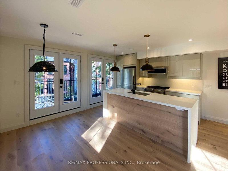 B - 41 Rolyat St, Toronto, M6J 1S5 | Image 2