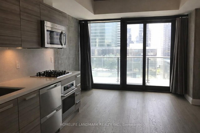 1205 - 224 King Street W