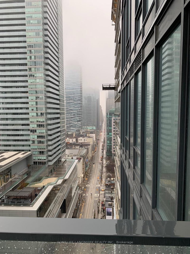 home for lease on 2307-125 Blue Jays Way