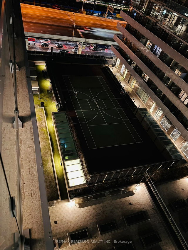 1002 - 15 Lower Jarvis Street