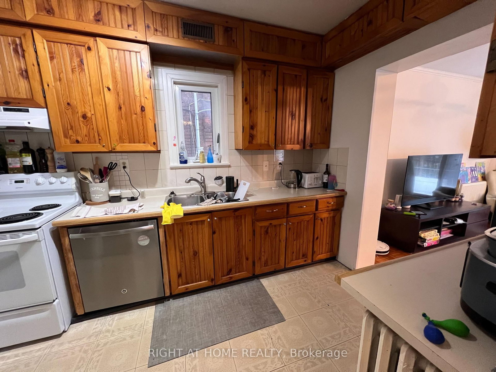 Detached House for lease at 129 Colin Avenue, Toronto, Ontario, M5P 2C4 - Yonge-Eglinton - MLS: C12865450