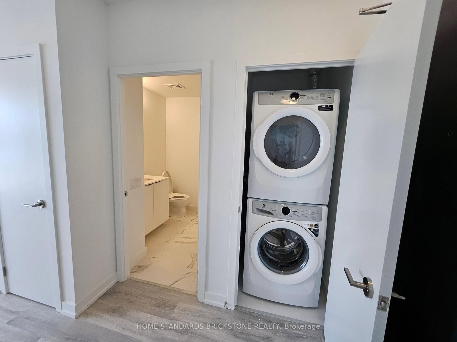 Condo for lease at 1107-8 Olympic Garden Drive, Toronto, Ontario, M2M 0B9 - Newtonbrook East - MLS: C12865472