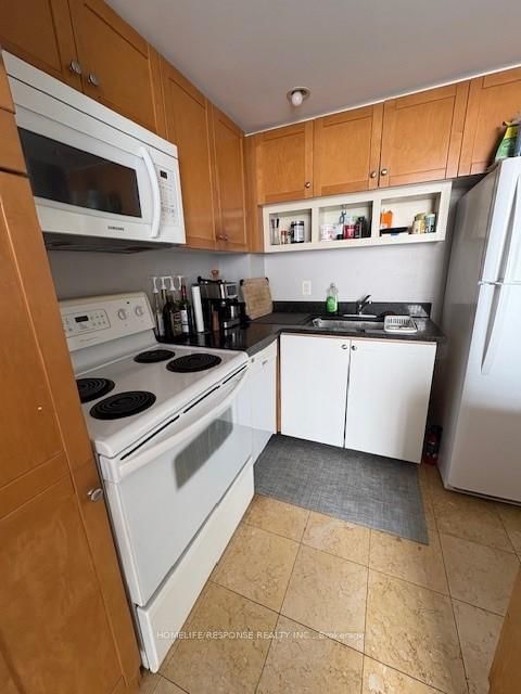 1709 - 208 QUEENS Quay