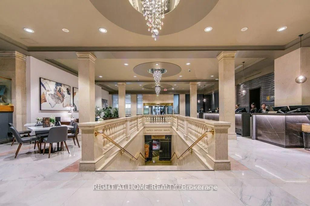 1 King Street W, Unit 4404 - Photo 5