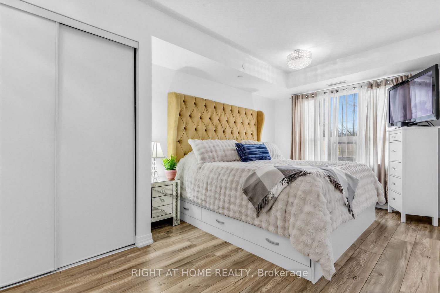 Condo for sale at 209-741 Sheppard Avenue, Toronto, Ontario, M3H 0C9 - Clanton Park - MLS: C12866552