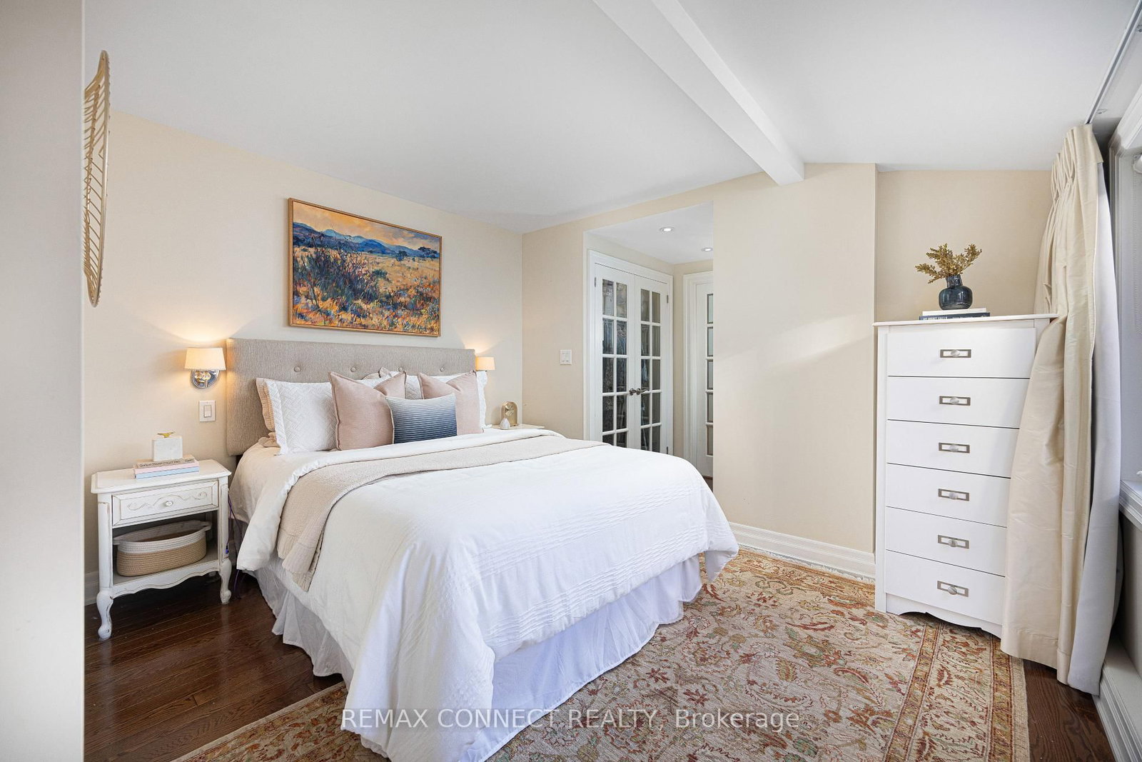 Townhouse sold at 122 Robinson Street, Toronto, Ontario, M6J 1M2 - Trinity-Bellwoods - MLS: C12866606