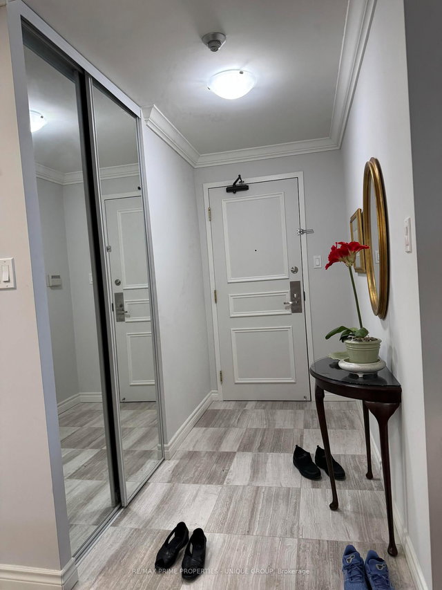 #1711 - 256 Doris Avenue