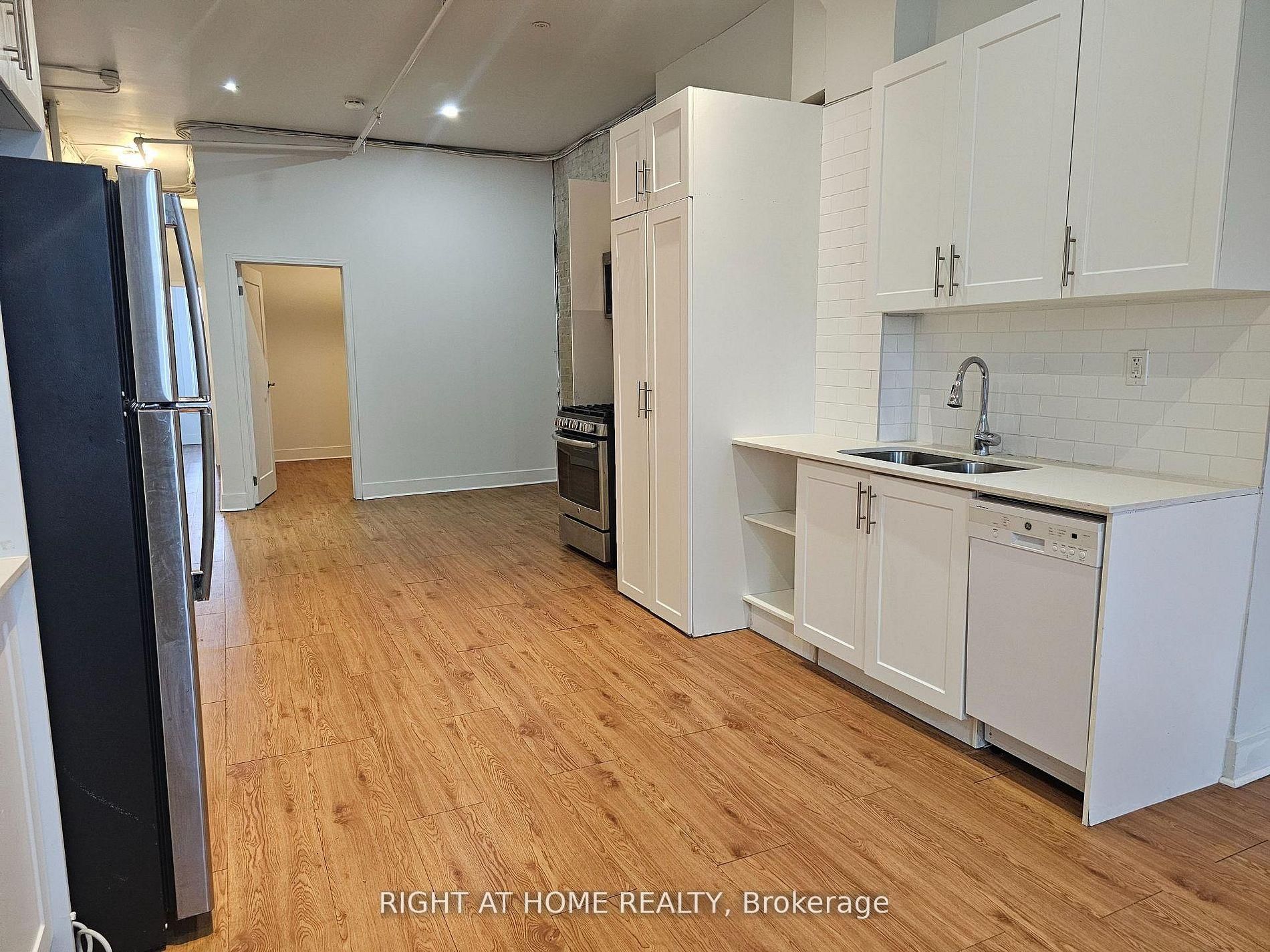 437 Spadina Avenue, Unit 2