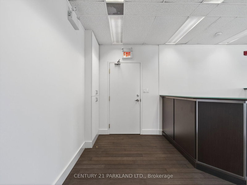 609 - 220 Duncan Mill Rd, Toronto, M3B 3J5 | Image 3