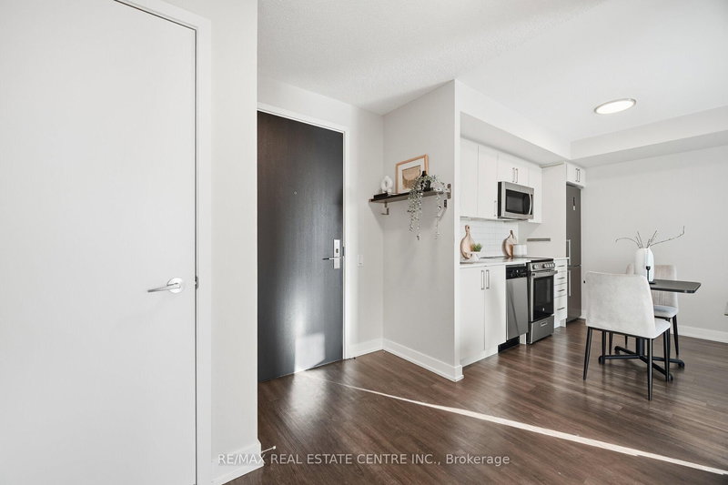 1112 - 38 Monte Kwinter Crt, Toronto, M3H 0E2 | Image 2