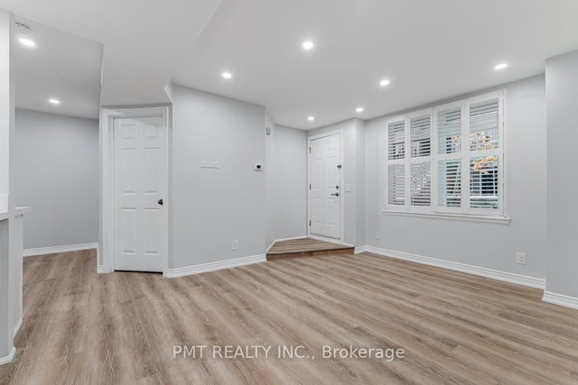 26 - 108 Redpath Avenue W