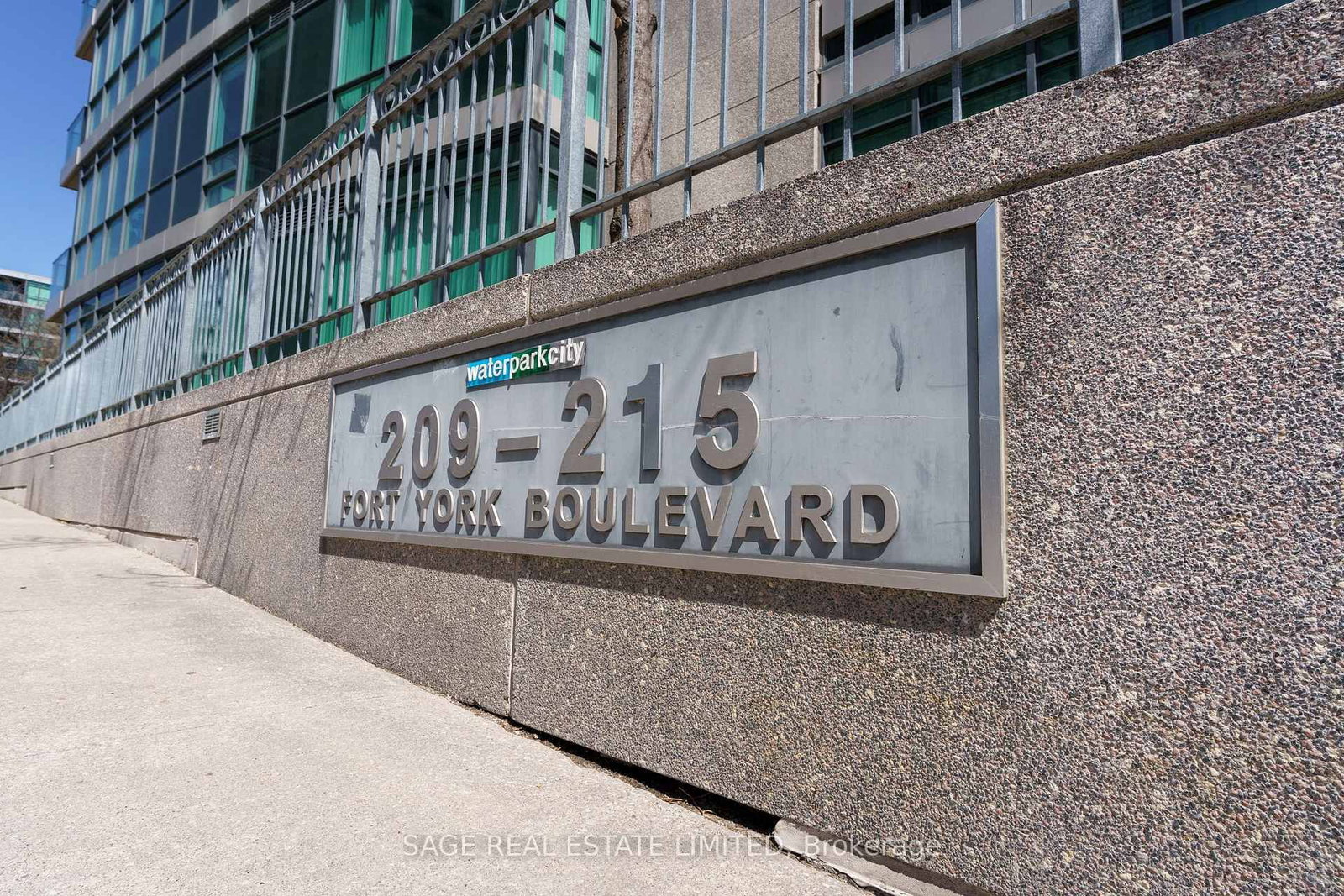 215 Fort York Boulevard, Unit 2707 - Photo 31