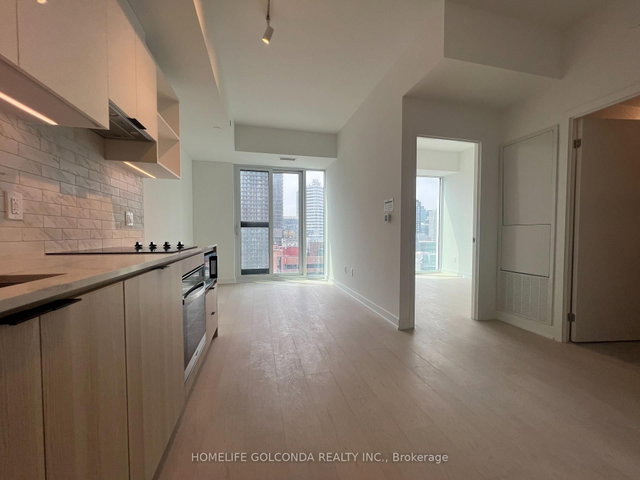 2116 - 252 Church Street