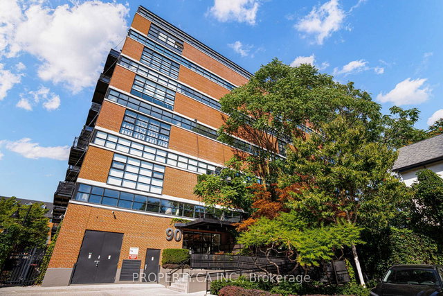 519 - 90 Sumach Street