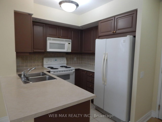 309 - 5 Northtown Way