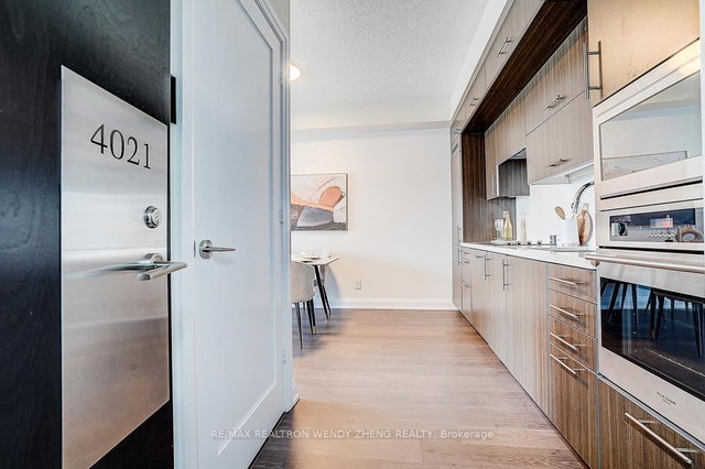 4021 - 5 Sheppard Avenue E