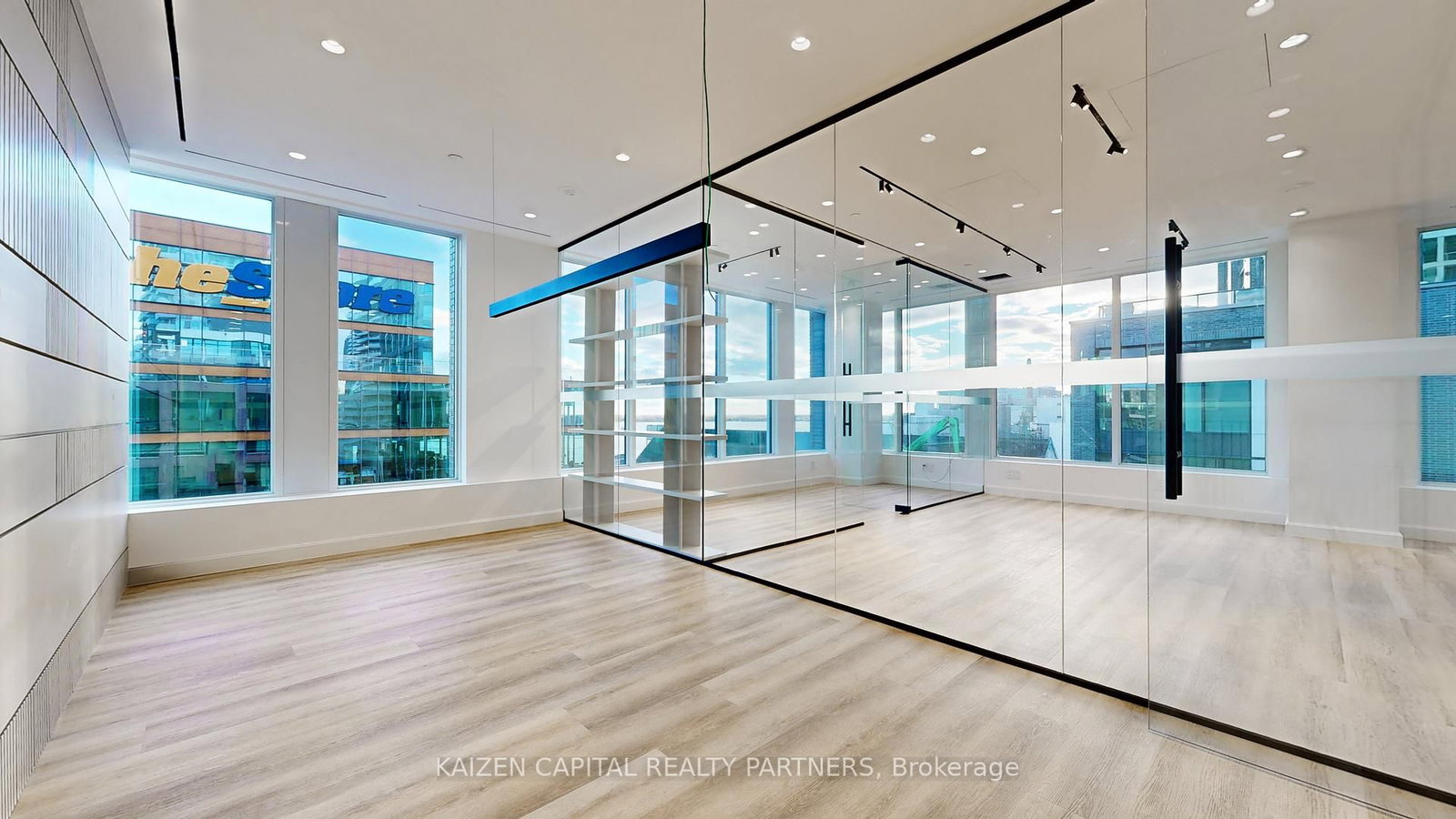 130 Queens Quay E, Unit 821 - Photo 17