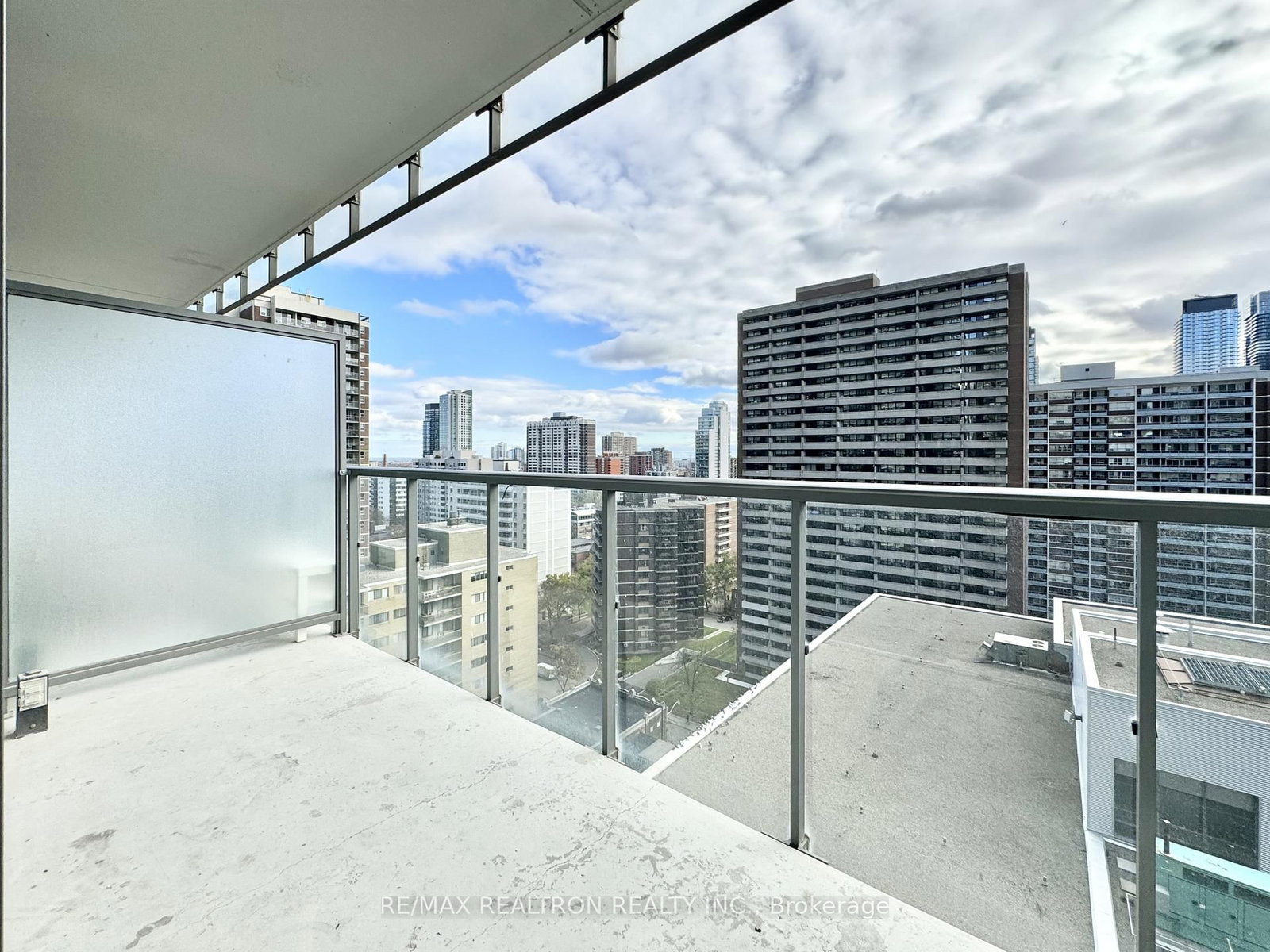 33 Charles Street E, Unit 1404 - Photo 16