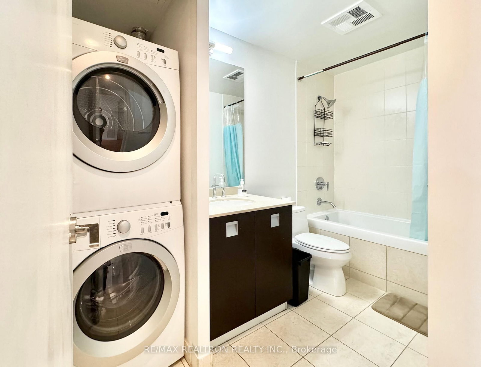 33 Charles Street E, Unit 1404 - Photo 6