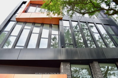 Unit 4 — 3429 Yonge Street — photo 2