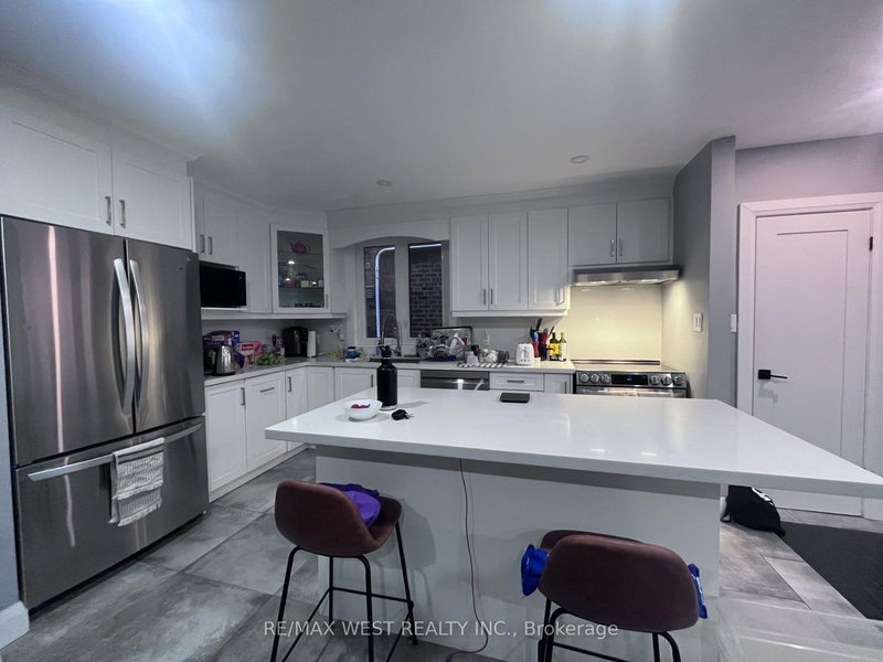 Main Floor - 241 Wychwood Ave, Toronto, M6C 2T5 | Image 2