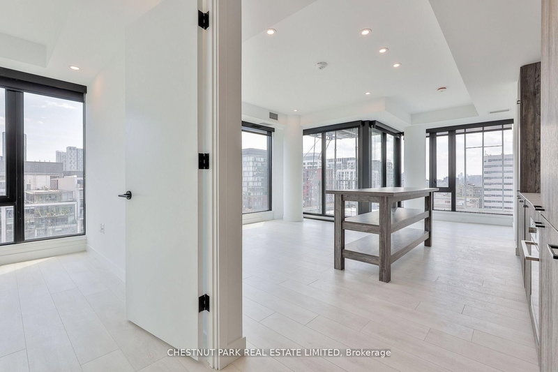 home for lease on 806-505 Richmond Street W