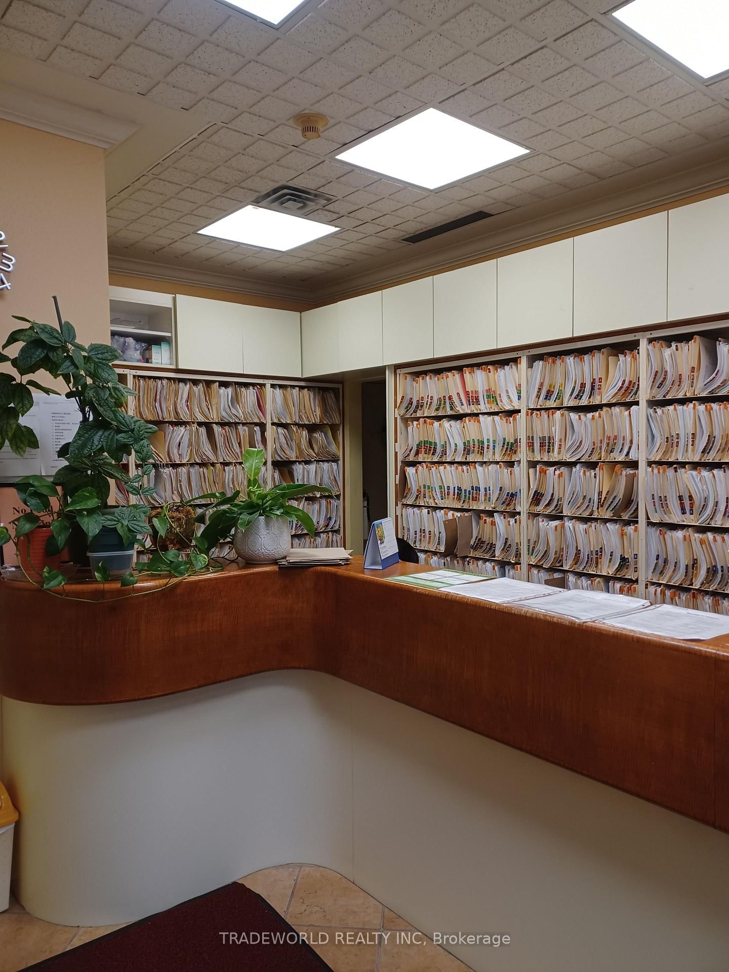 110 Beverley Street - Photo 7