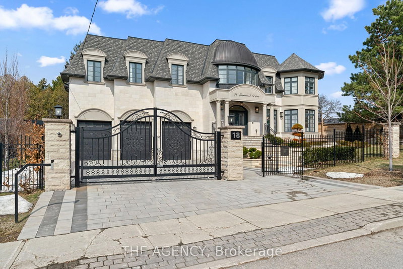 18 Suncrest Dr, Toronto, M3C 2L2 | Image 2