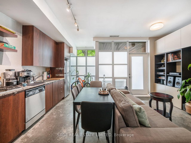 101 - 19 Brant Street W