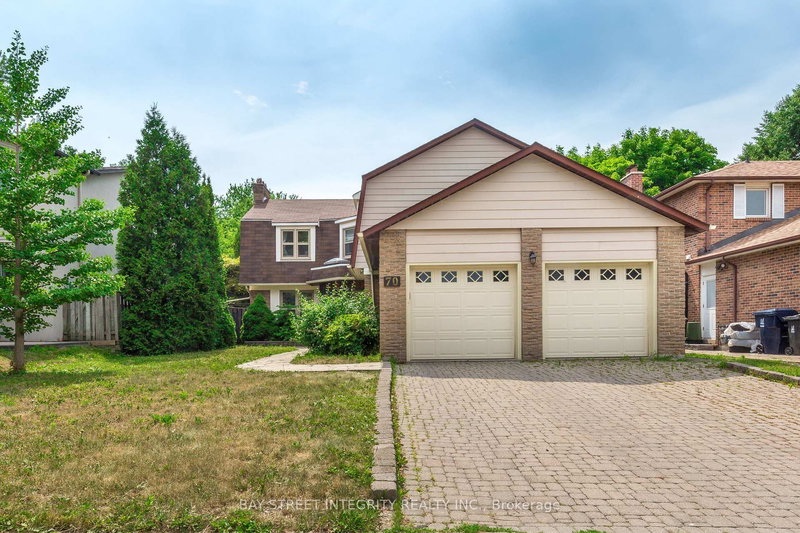 70 Mossgrove Tr, Toronto, M2L 2W3 | Image 2