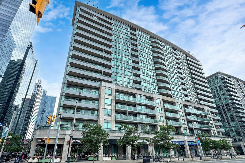 home for lease on 1511-51 Lower Simcoe Street