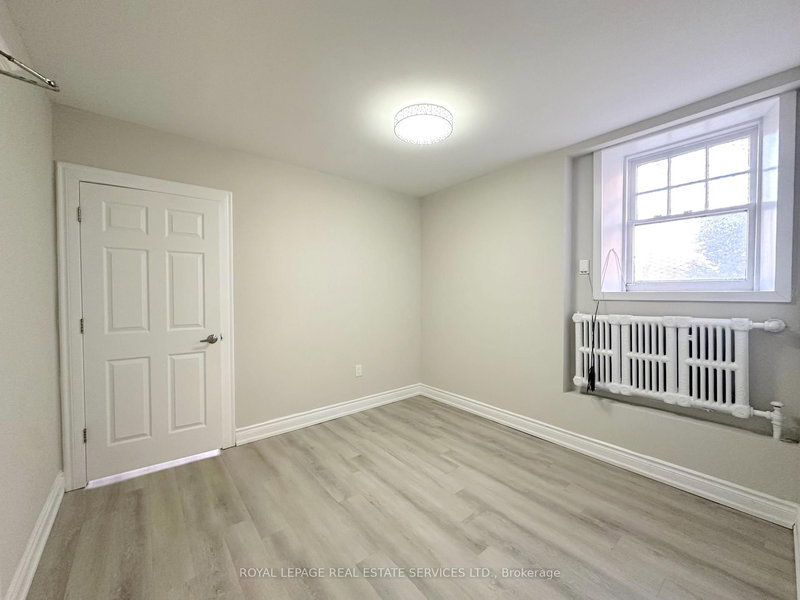 2 - 7 Glen Rd, Toronto, M4X 1M4 | Image 2