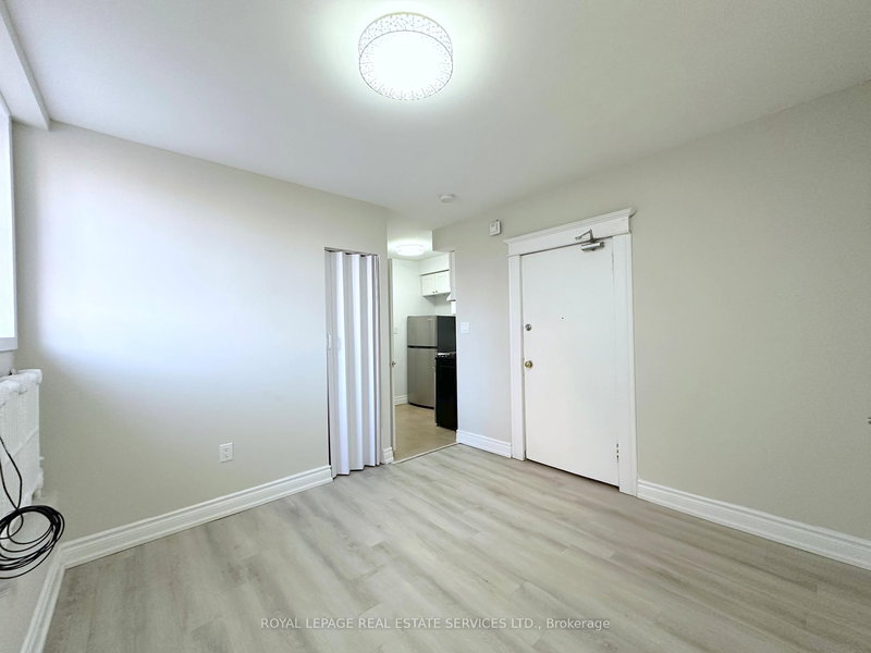 2 - 7 Glen Rd, Toronto, M4X 1M4 | Image 3
