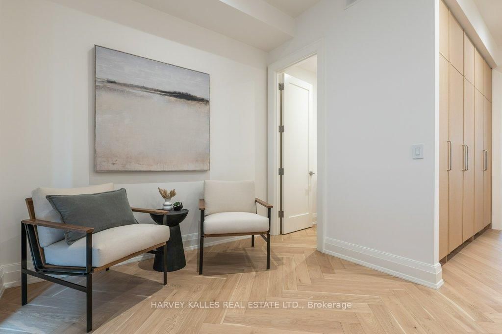 Townhouse for sale at 36 Evergreen Gdns, Toronto, Ontario, M4G 1C5 - Leaside - MLS: C12875206