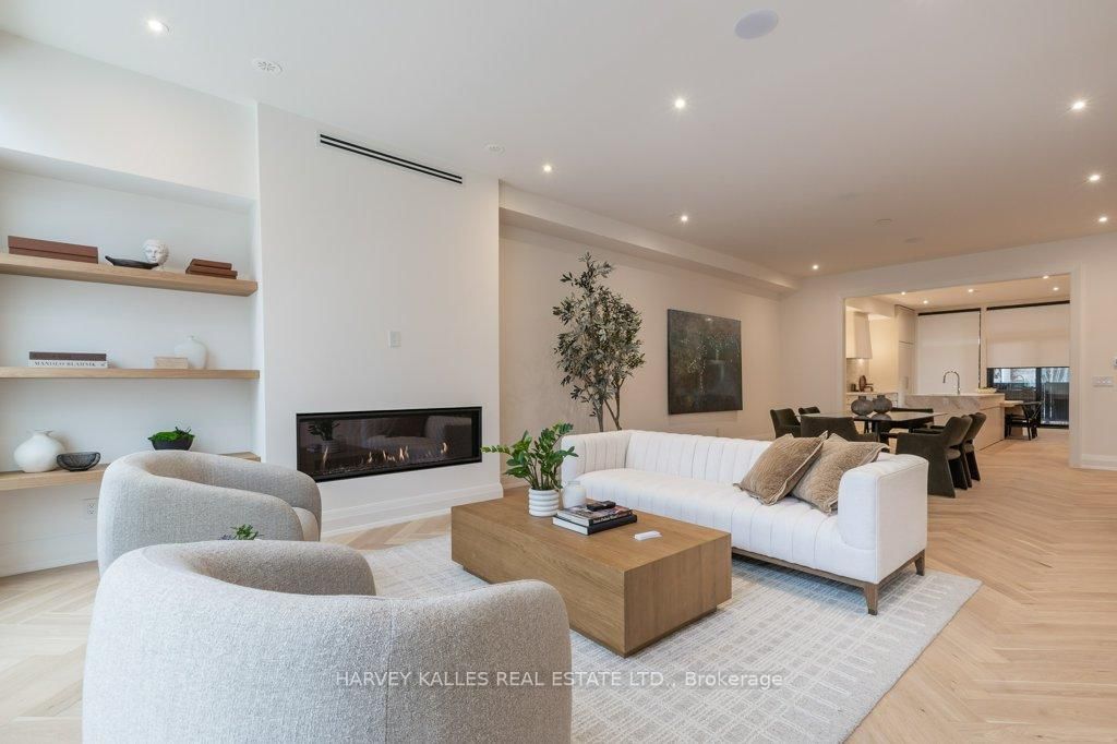 Townhouse for sale at 36 Evergreen Gdns, Toronto, Ontario, M4G 1C5 - Leaside - MLS: C12875206