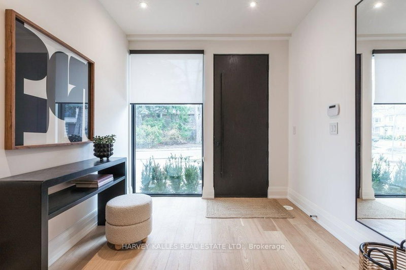 36 Evergreen Gdns, Toronto, M4G 1C5 | Image 3