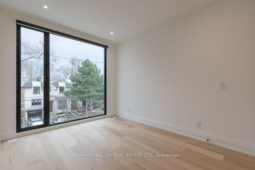 Townhouse for sale at 36 Evergreen Gdns, Toronto, Ontario, M4G 1C5 - Leaside - MLS: C12875206