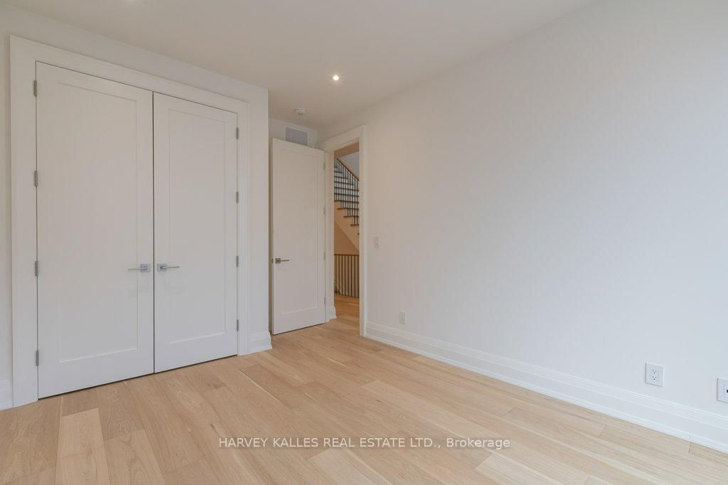 Townhouse for sale at 36 Evergreen Gdns, Toronto, Ontario, M4G 1C5 - Leaside - MLS: C12875206